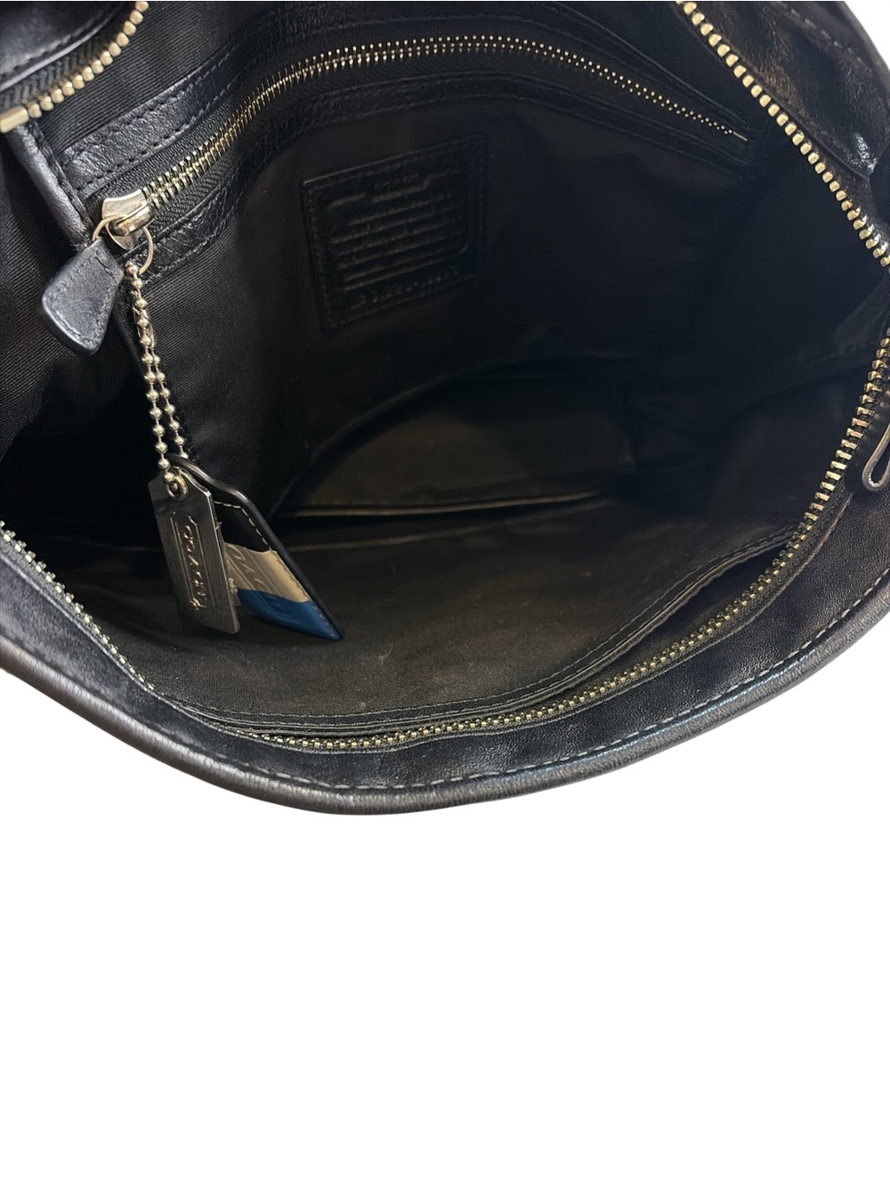 Authentic Coach Hamptons Weekend Perforated Leather Tote Bag - Picture 8 of 9